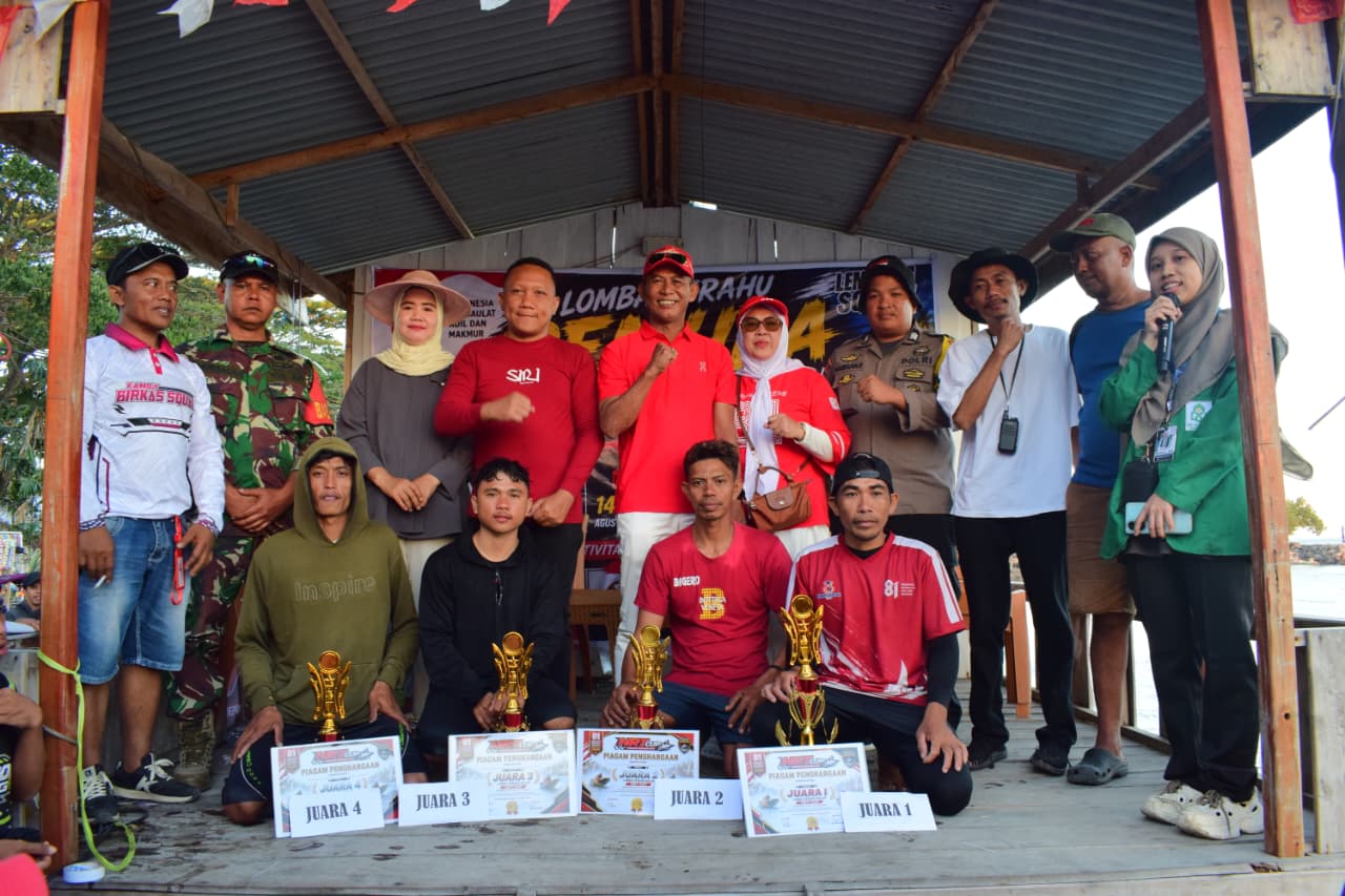 Panrita Lopi Juara! Hari Ketiga Lomba Perahu Pemuda Biring Kassi Pecahkan Antusiasme Warga di Pantai Lamalaka